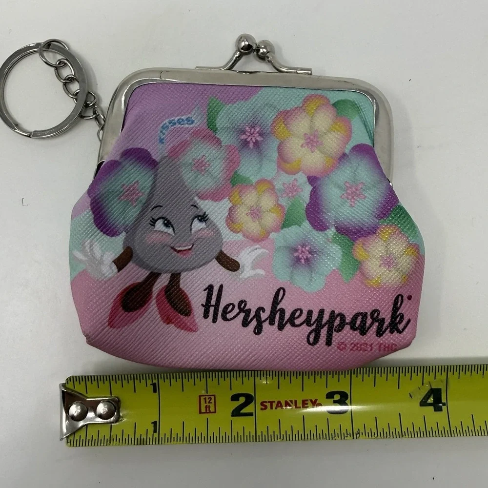 Hersheys Kiss Hersheypark Keyring Mascot Keychain Mini Coin Purse Kiss Lock 2021